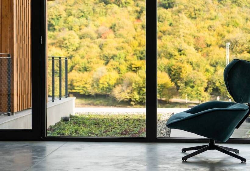 هتل Kvareli Lake Resort