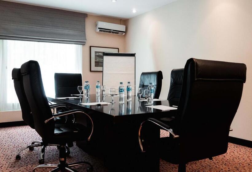 בית מלון כפרי Melincue Casino & Resort