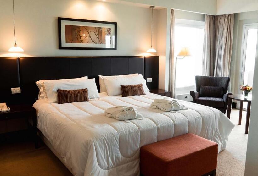 בית מלון כפרי Melincue Casino & Resort