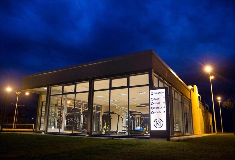 בית מלון כפרי Melincue Casino & Resort