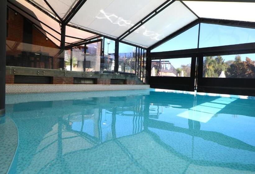 هتل Portal Del Lago