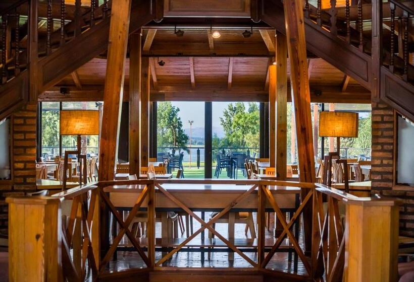 호텔 Portal Del Lago