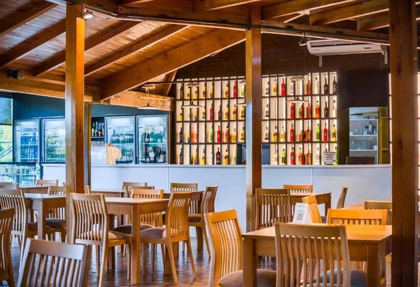 هتل Portal Del Lago