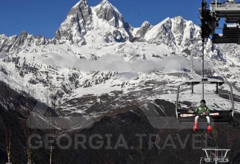 هتل Riverside Mestia