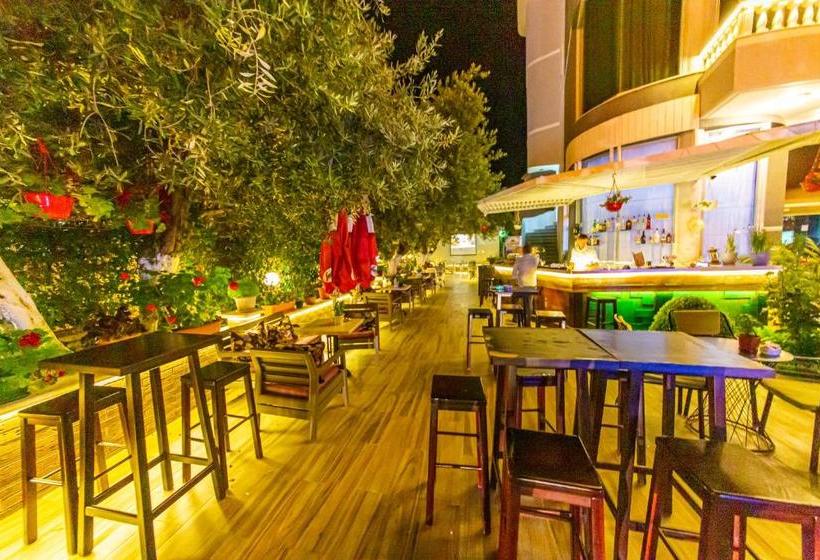 فندق Villa Qendra