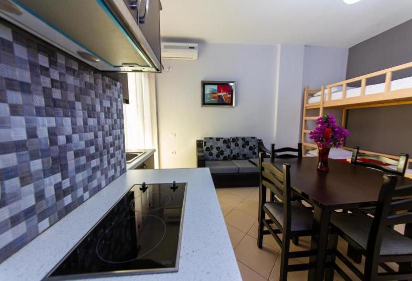 فندق Villa Qendra