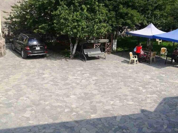 هتل Villa Vita Bakuriani