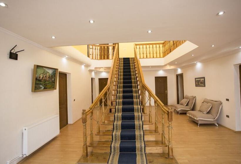 هتل Villa Vita Bakuriani