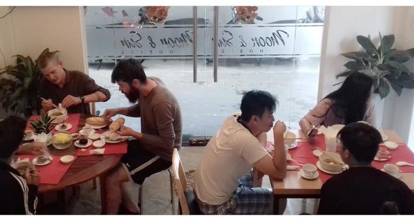 هاستل Moon & Sun