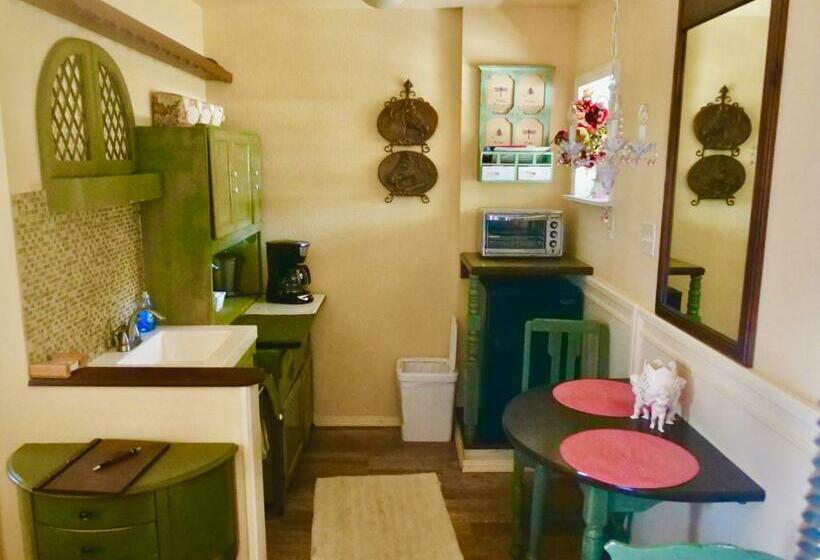 호스텔 The Cedar Room   The Ranch House Motel