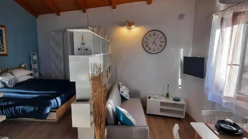 민박 La Casa Di Anna Al Faro