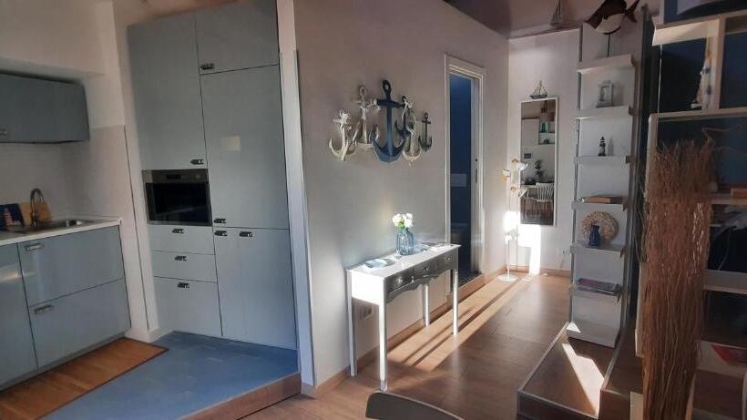 민박 La Casa Di Anna Al Faro