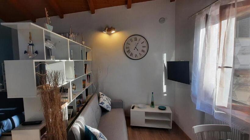 민박 La Casa Di Anna Al Faro