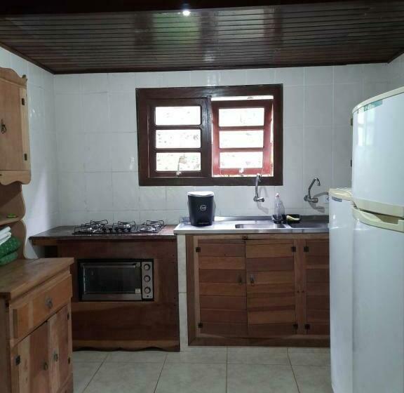 Casa Camburi   Hostel