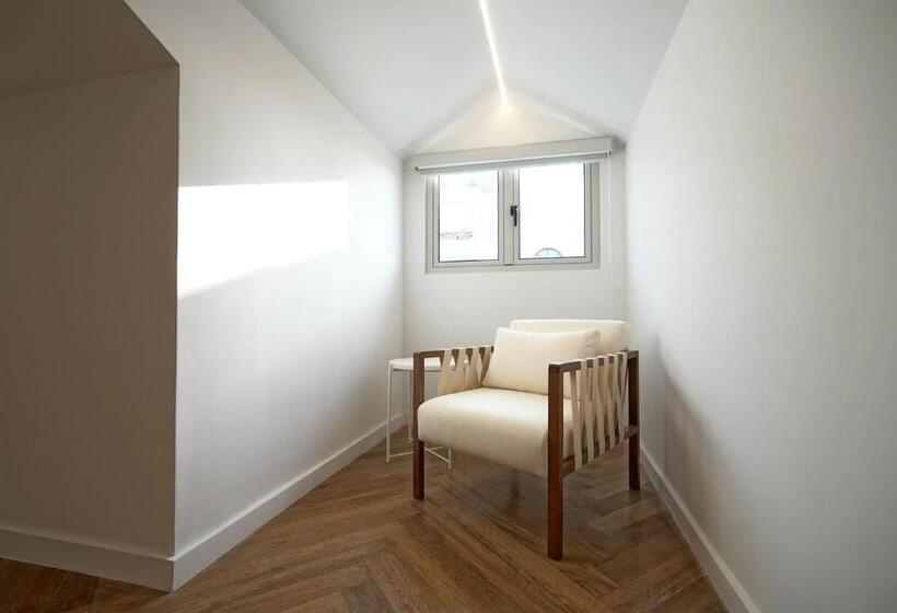 Casa Contemporánea By Wynwood House