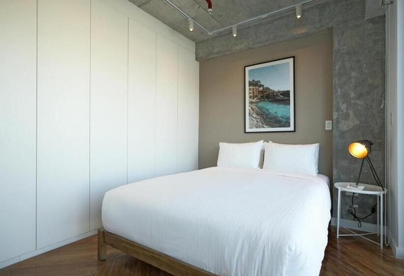 Casa Contemporánea By Wynwood House