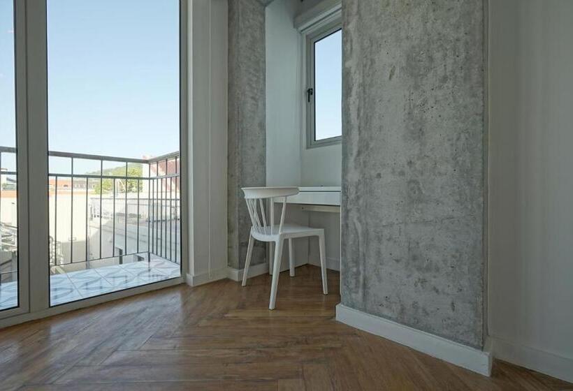 Casa Contemporánea By Wynwood House