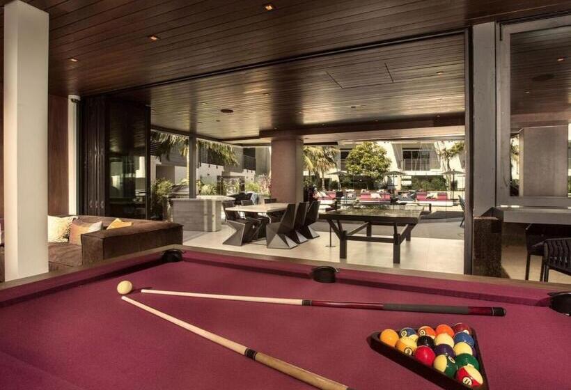 Fairfax District Chic City Oasis 2 Br Apt With Den 136