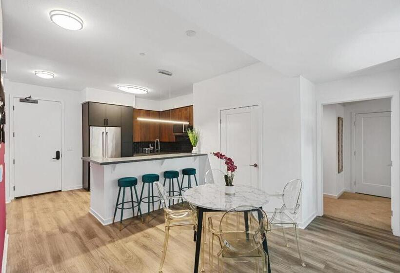 Fairfax District Chic City Oasis 2 Br Apt With Den 136