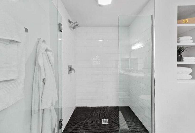 Fairfax District Chic City Oasis 2 Br Apt With Den 136