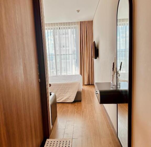 هتل Apec Mandala Hadofinn