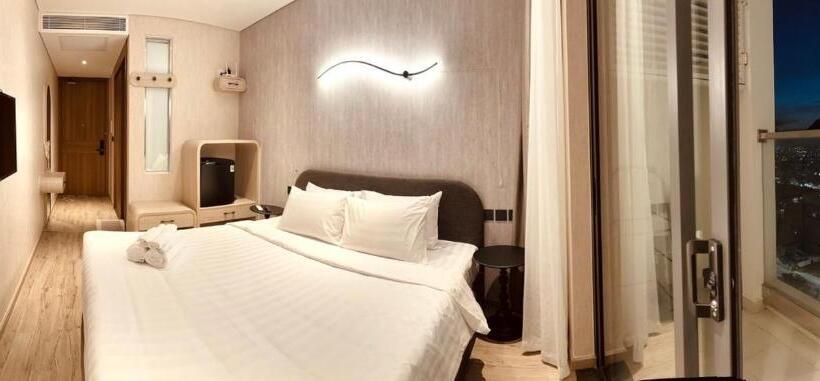 هتل Apec Mandala Hadofinn