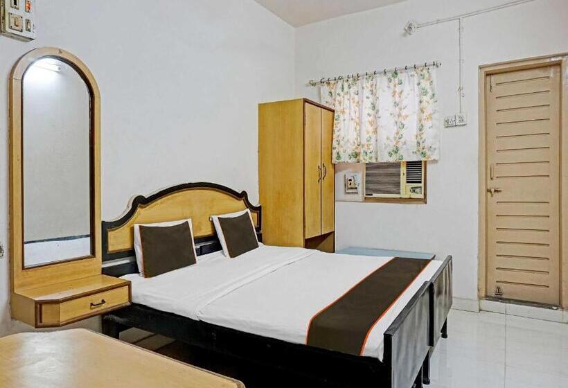 בית מלון כפרי Thakkar Lodge