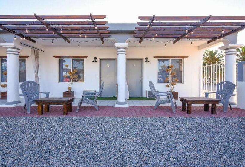 Отель Habitación Doble Playa Bonita Calle 13 Bar. Wow