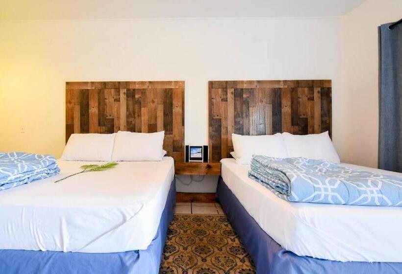 Отель Habitación Doble Playa Bonita Calle 13 Bar. Wow