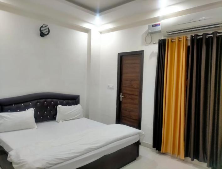 בית מלון כפרי Krishna Cottage, Vrindavan