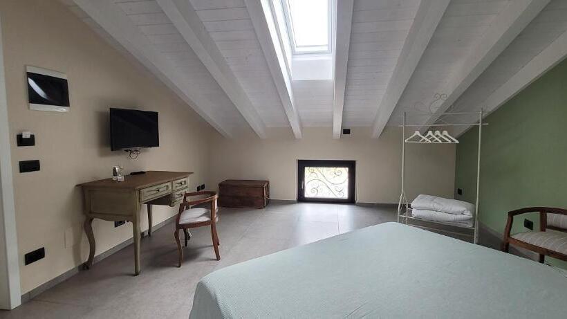 ホテル La Sarmassa