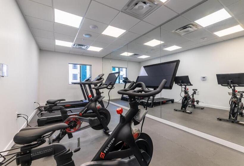 فندق Mai Downtown Long Beach