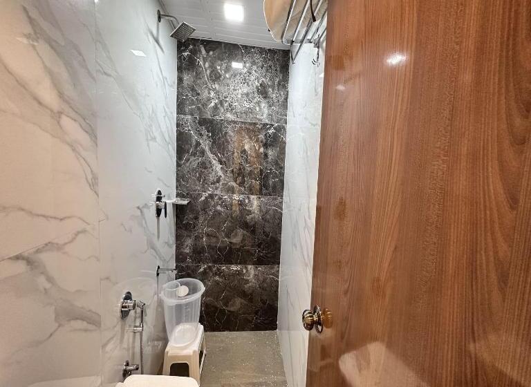 בית מלון כפרי Orchid Inn,mumbai