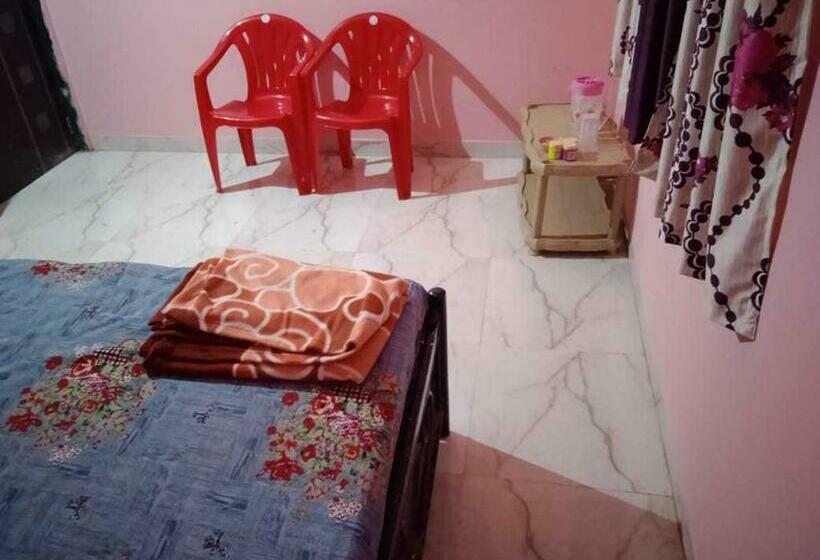 ホテル Oyo Laxmi Cottage