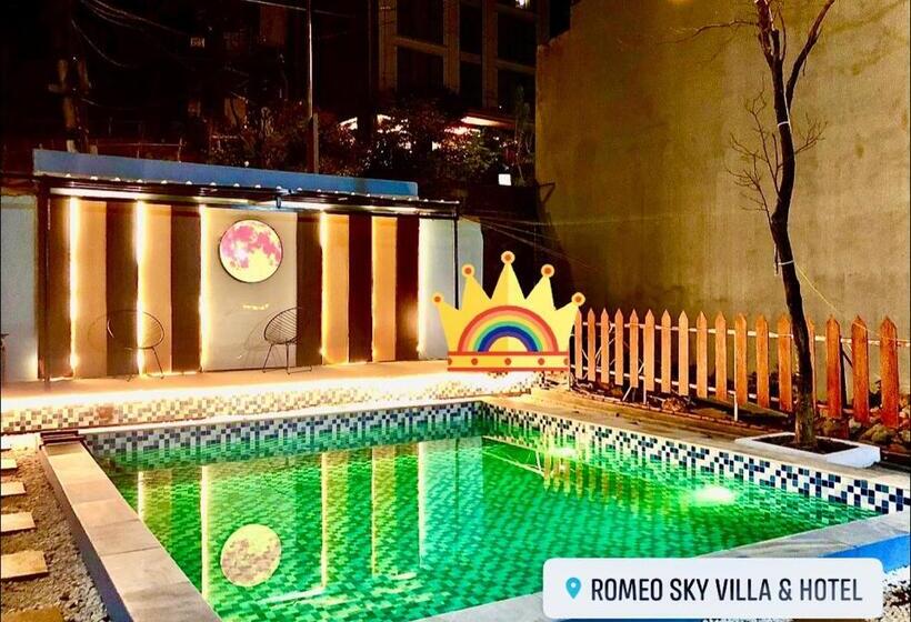 هتل Romeo Sky Villa&