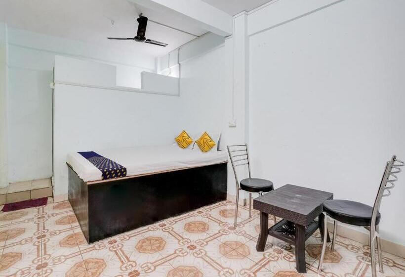 酒店 Spot On Chandramukhi Lodging & Bording
