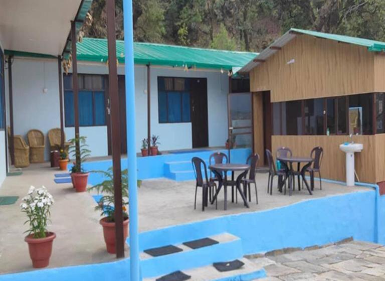 בית מלון כפרי The Himalayan View Resort