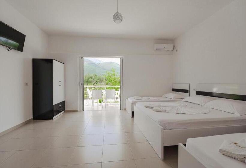 בית מלון כפרי Villa Noel Borsh