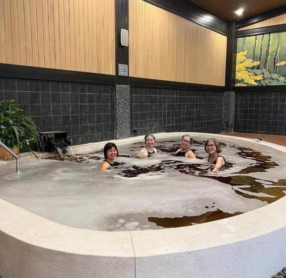 Отель Wyndham Lynn Times Thanh Thủy Khu Nghỉ Dưỡng Khoáng Nóng