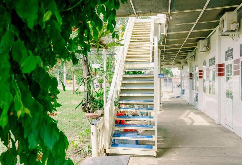 مُتل Phương Tú Hostel