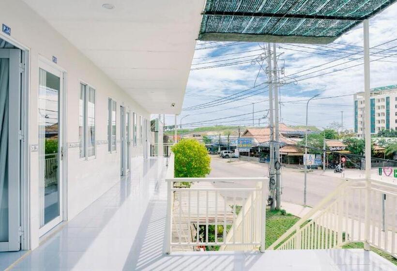 مُتل Phương Tú Hostel