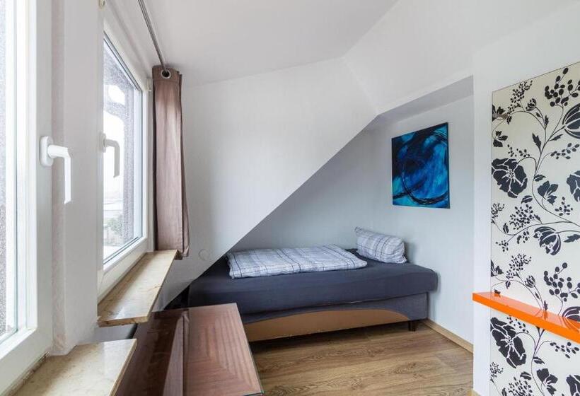 Pension Für Monteure In Leipzig