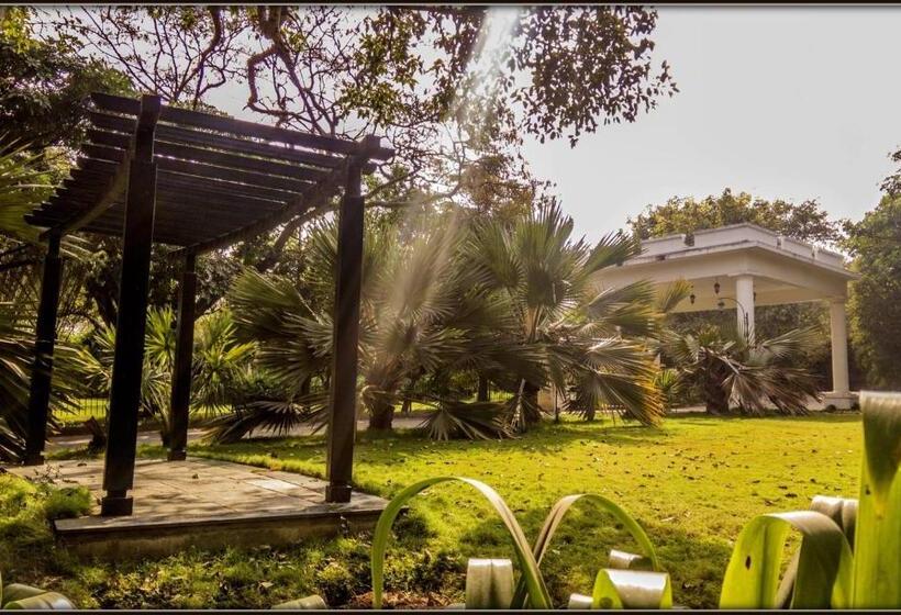 منتجع Club Mahindra Golden Landmark, Mysuru