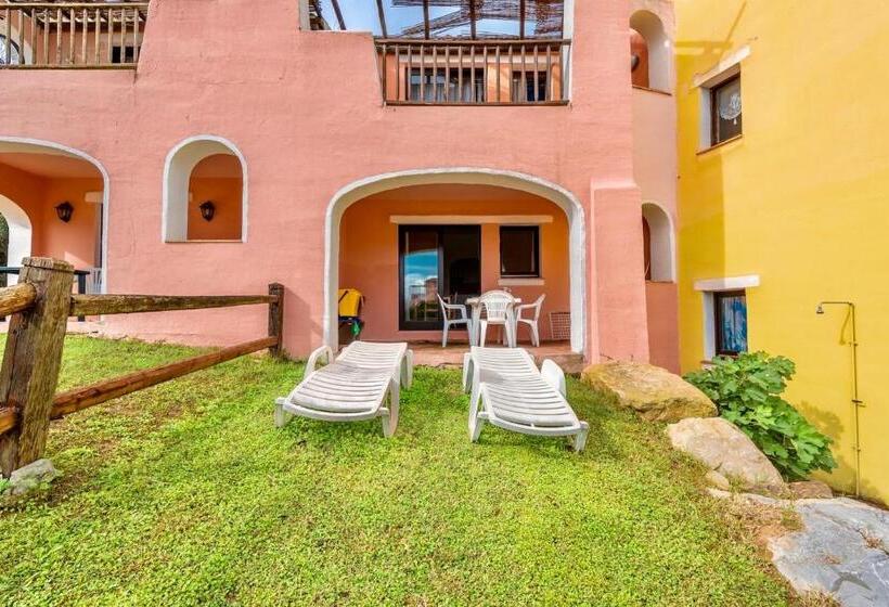 Villas With Air Conditioning And Private Outdoor Area Just A Few Minutes From La Pelosa