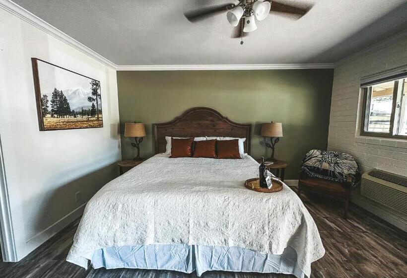 Woody Mountain Bed & Breakfast