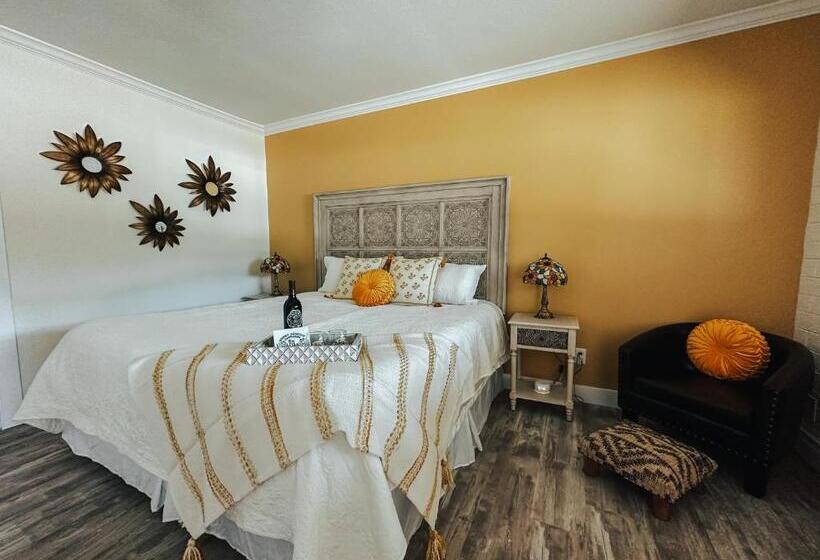 Woody Mountain Bed & Breakfast