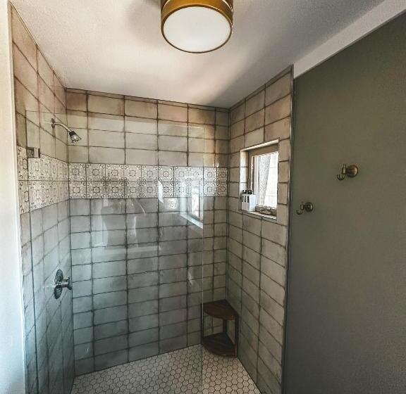 Woody Mountain Bed & Breakfast