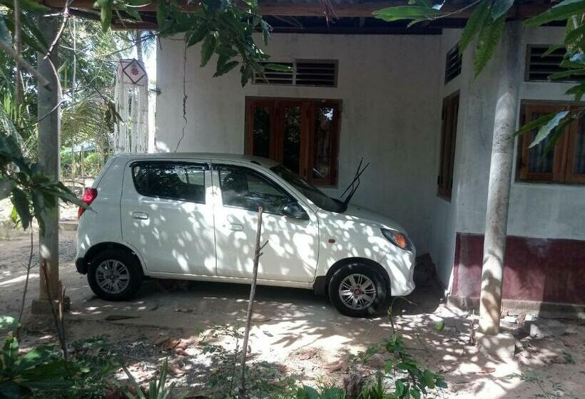 فندق صغير Eecs Accommodation