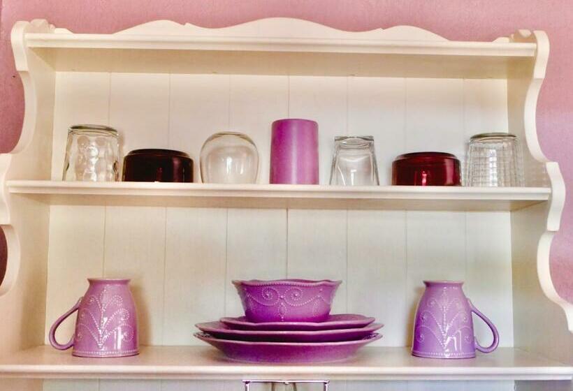 فندق صغير Prickly Pear Room   Ranch House Motel