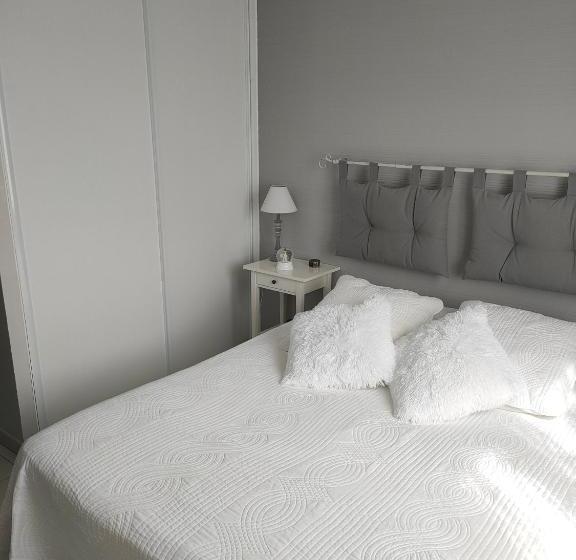 住宿加早餐  Maison Au Calme Chez Djé Et Lucie